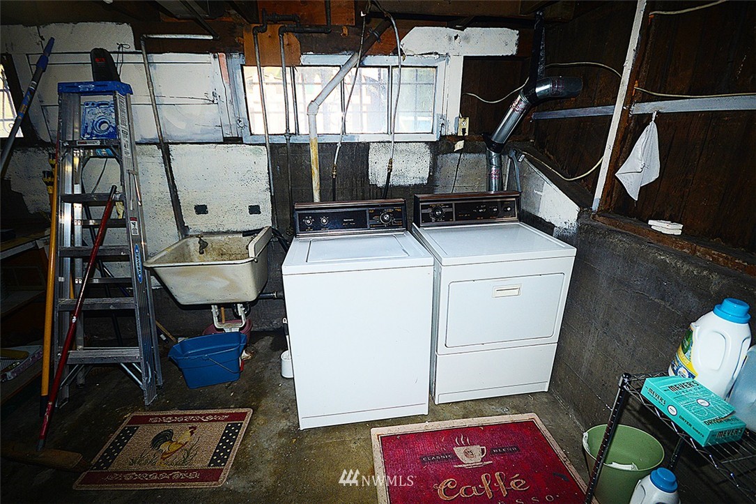 1909 North 55th Street Seattle, WA 98103 - Photo 13 of 18 Gallery Image 13