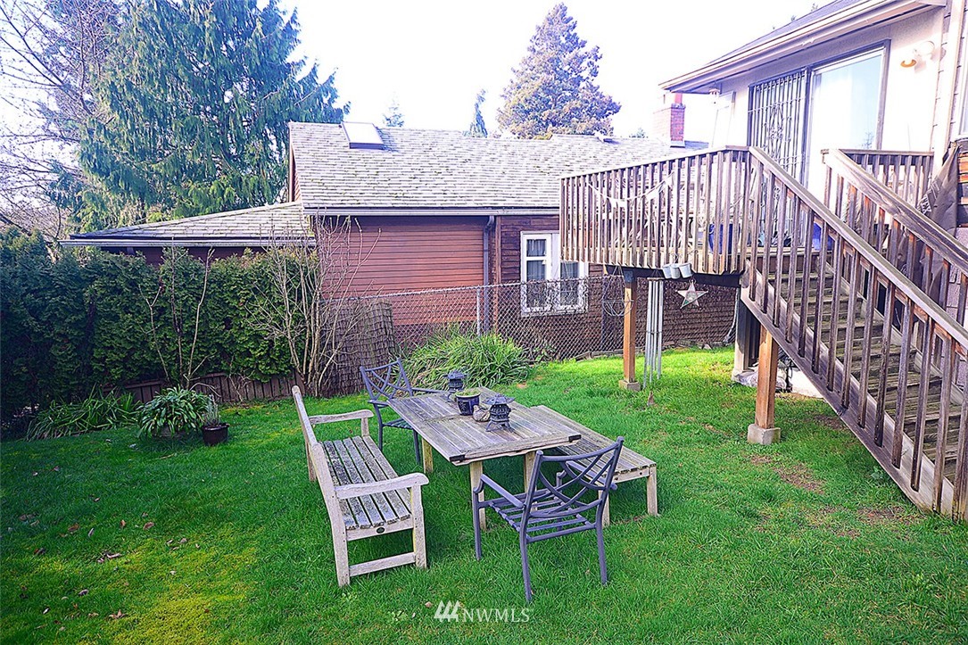 1909 North 55th Street Seattle, WA 98103 - Photo 18 of 18 Gallery Image 18