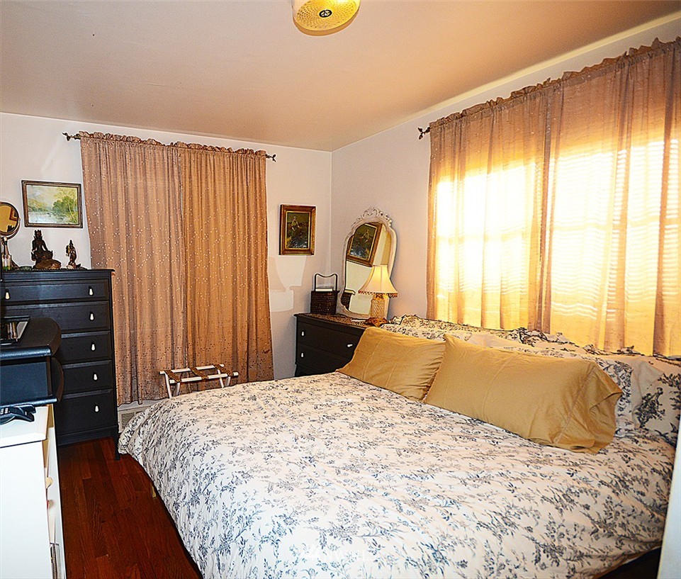 1909 North 55th Street Seattle, WA 98103 - Photo 9 of 18 Gallery Image 9