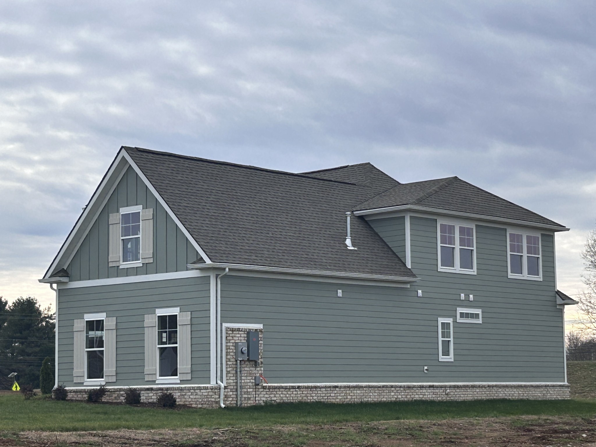 6509 Ripple Ridge Columbia, TN 38401 - Photo 20 of 20 a front view of a house with a garden