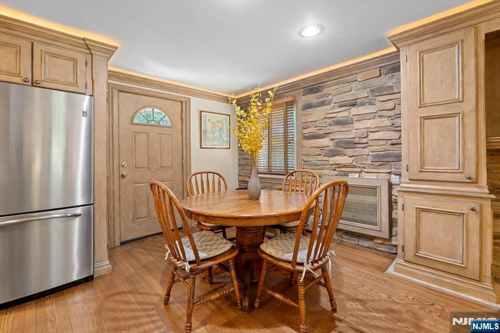 694 Sunset Road Teaneck, NJ 07666 - Photo 7 of 30