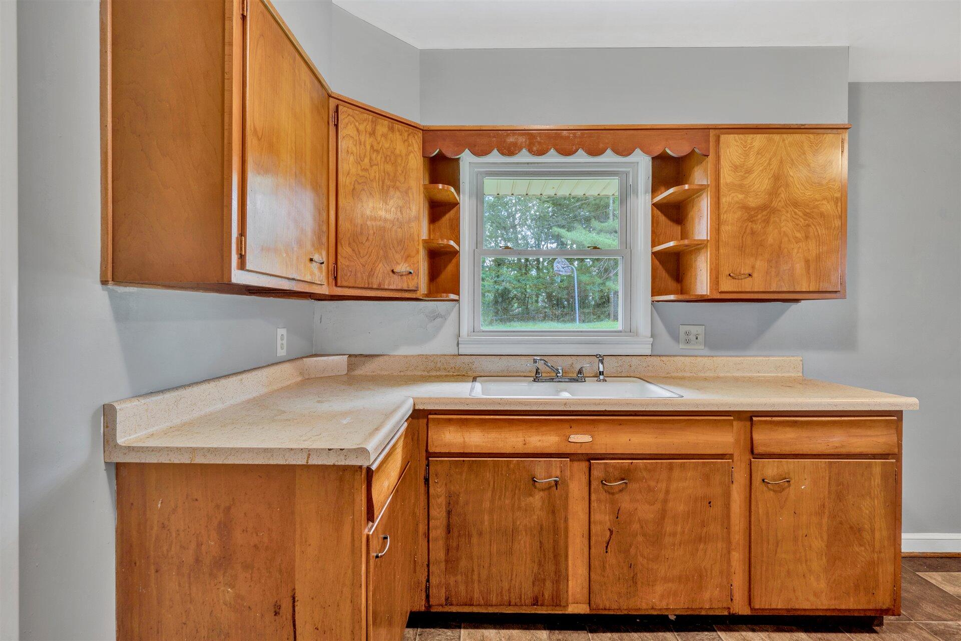 1056 Glenn Ridge Road Northwest Roanoke, VA 24017 - Photo 14 of 34 12-DSC5783