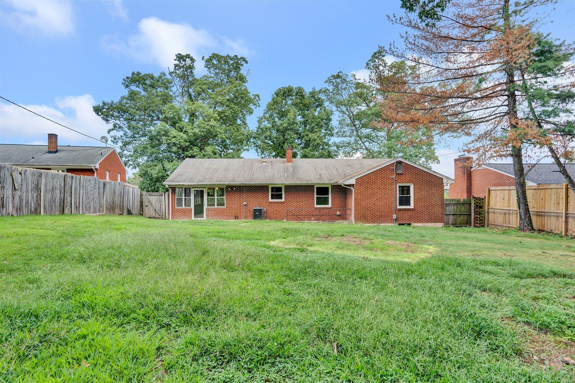 1056 Glenn Ridge Road Northwest Roanoke, VA 24017 - Photo 34 of 34 32-DSC5774