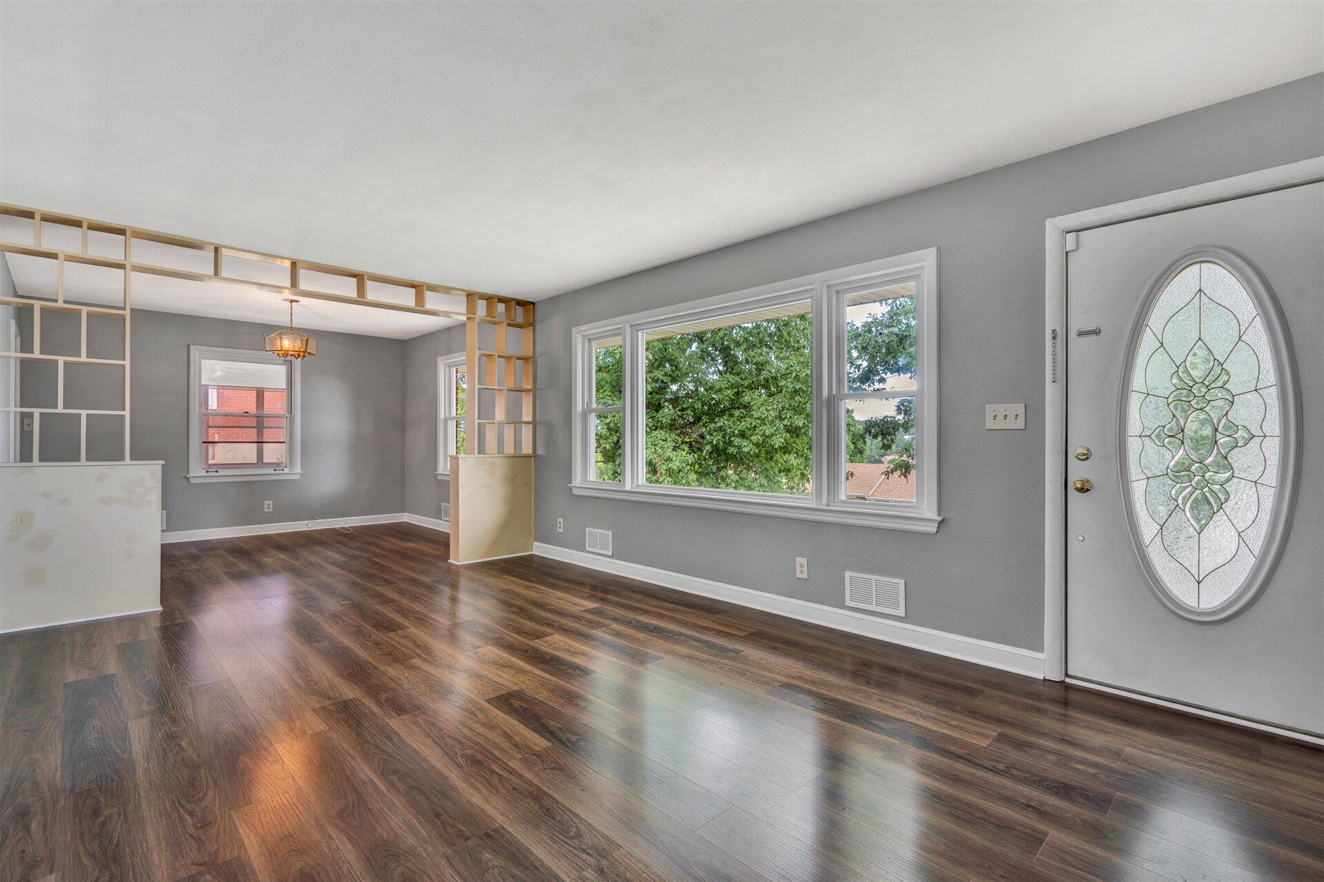1056 Glenn Ridge Road Northwest Roanoke, VA 24017 - Photo 7 of 34 05-DSC5756