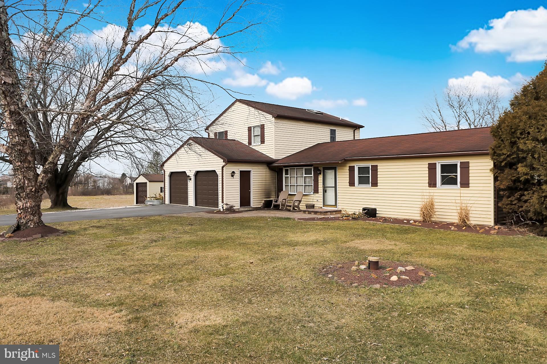 253 South View Road Fleetwood, PA 19522 - Photo 1 of 35 Front of 253 S View Rd.