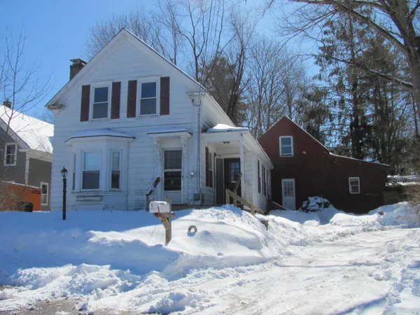 $410,000 | 1 Hall Street, Kennebunk, ME 04043