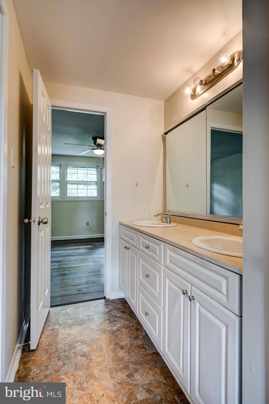 28 Rutledge Place Willingboro, NJ 08046 - Photo 22 of 31 Gallery Image 22