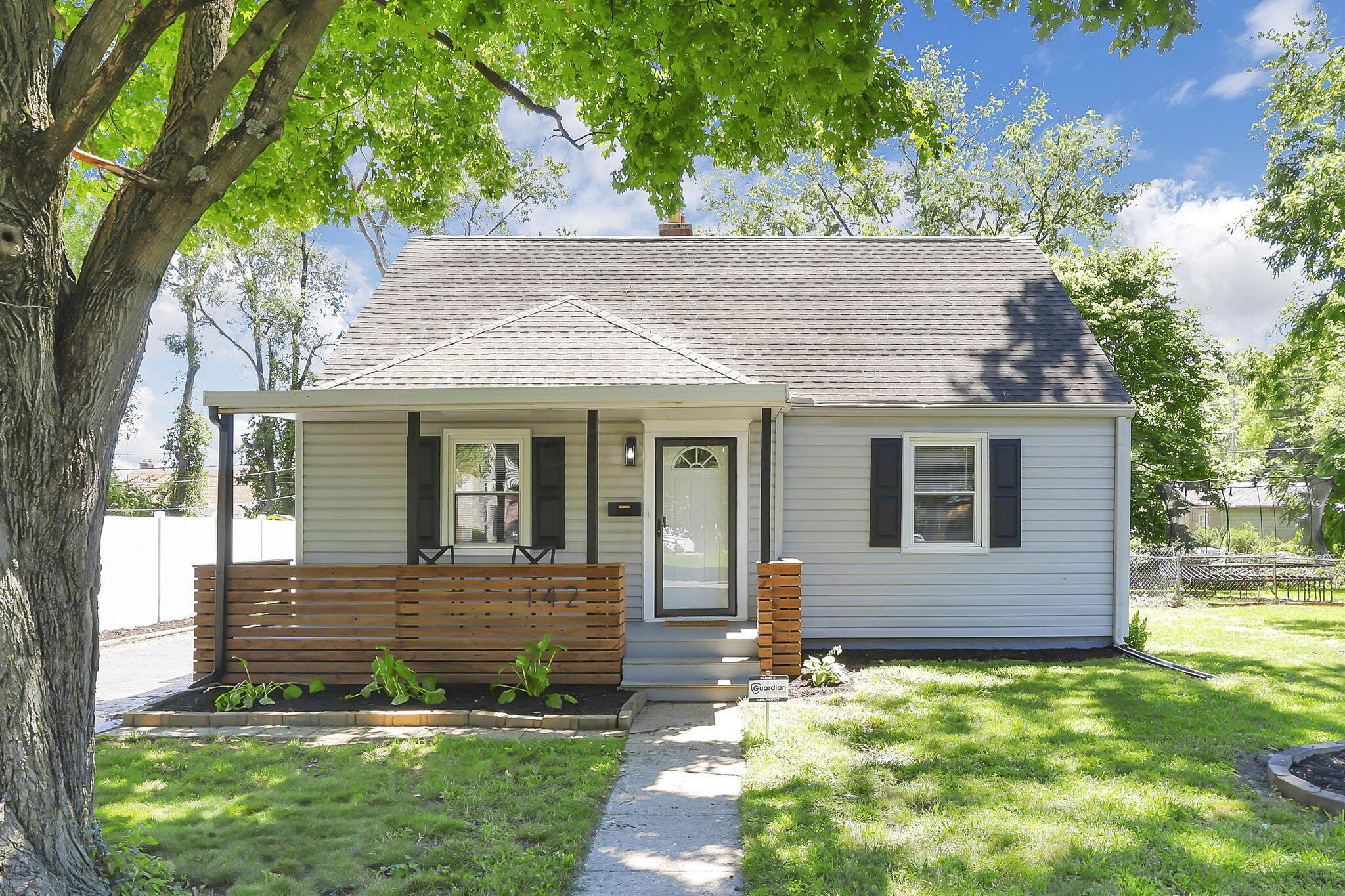 142 North Kellner Road Columbus, OH 43209 - Photo 2 of 62 Front exterior