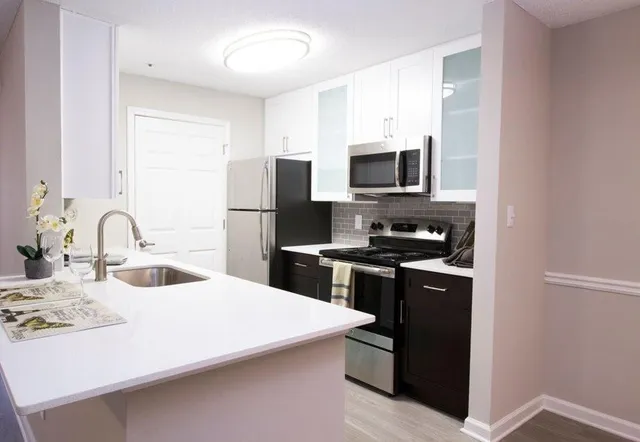 $1,653 | 100 Ashford Gables Drive, Unit 8A212, Dunwoody, GA 30338