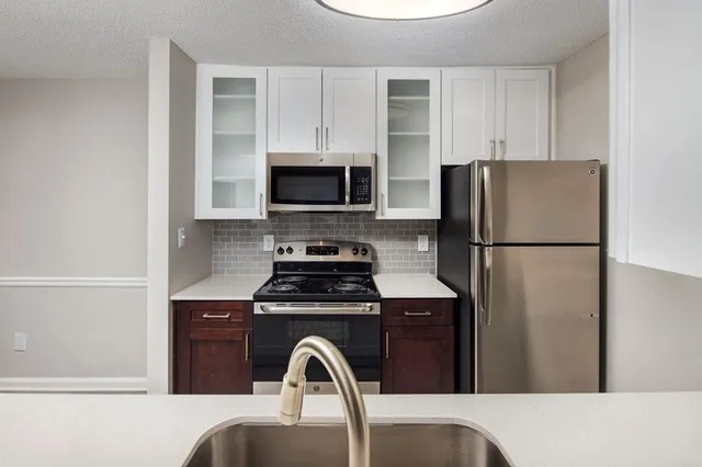 $1,653 | 100 Ashford Gables Drive, Unit 8A212, Dunwoody, GA 30338