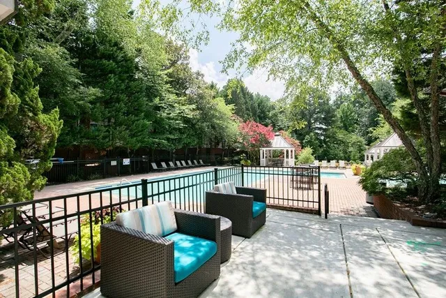 $1,653 | 100 Ashford Gables Drive, Unit 8A212, Dunwoody, GA 30338