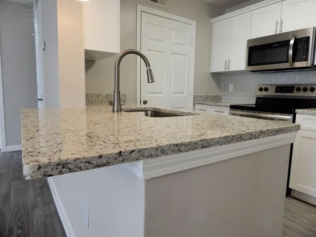 $1,653 | 100 Ashford Gables Drive, Unit 8A212, Dunwoody, GA 30338