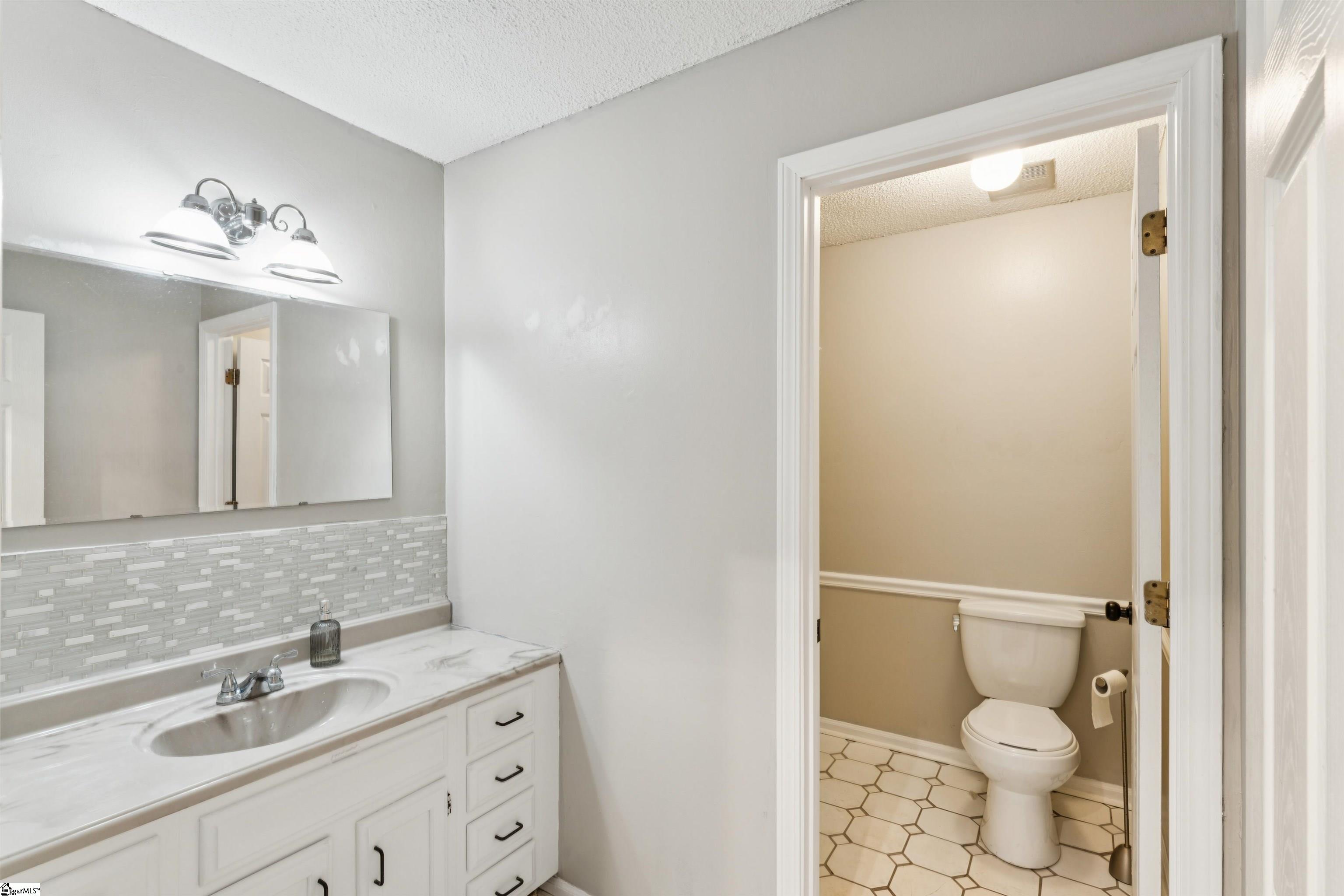 713 Jameson Road Easley, SC 29640 - Photo 16 of 41