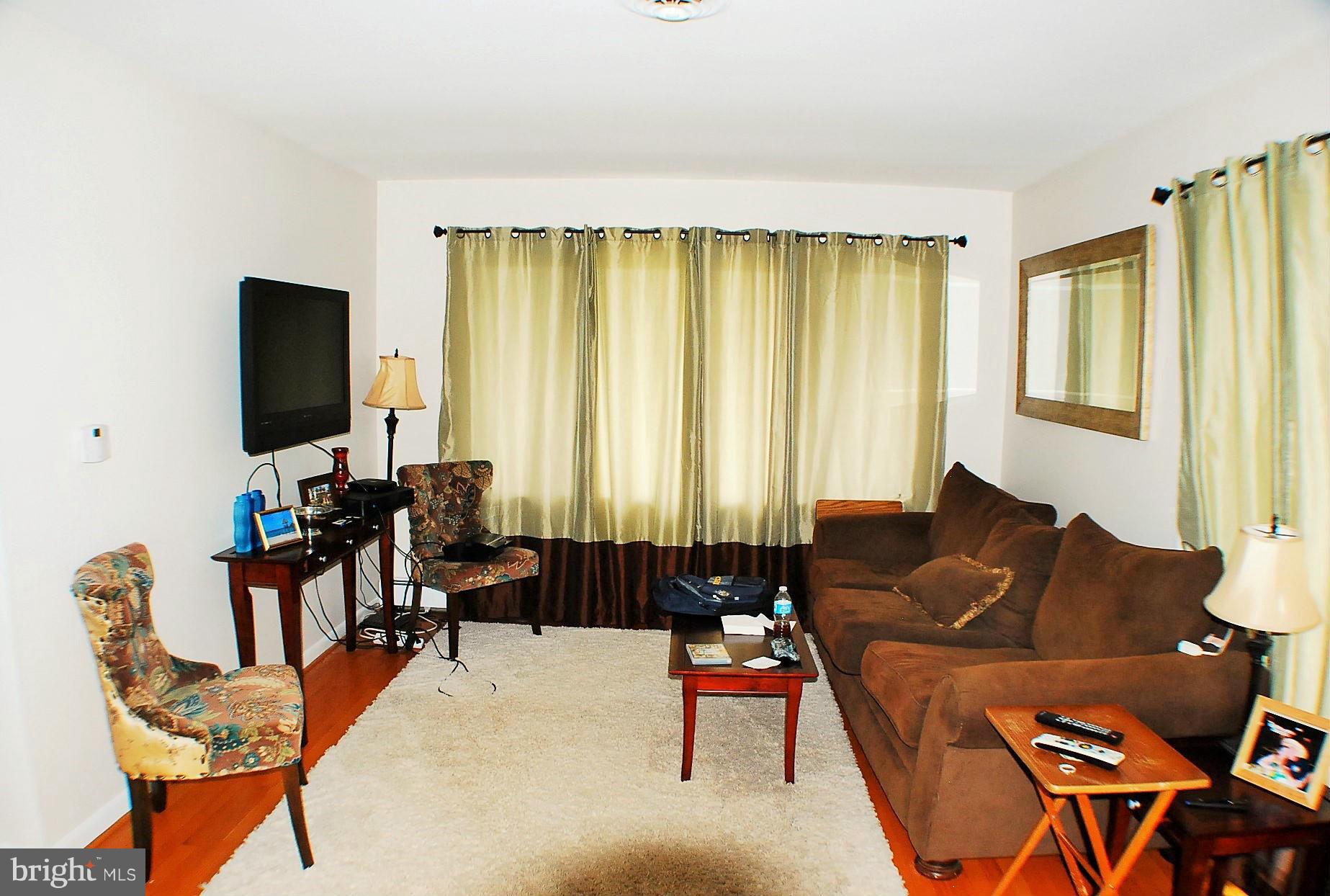 7995 Summit Point Road Charles Town, WV 25414 - Photo 13 of 30 Living Room