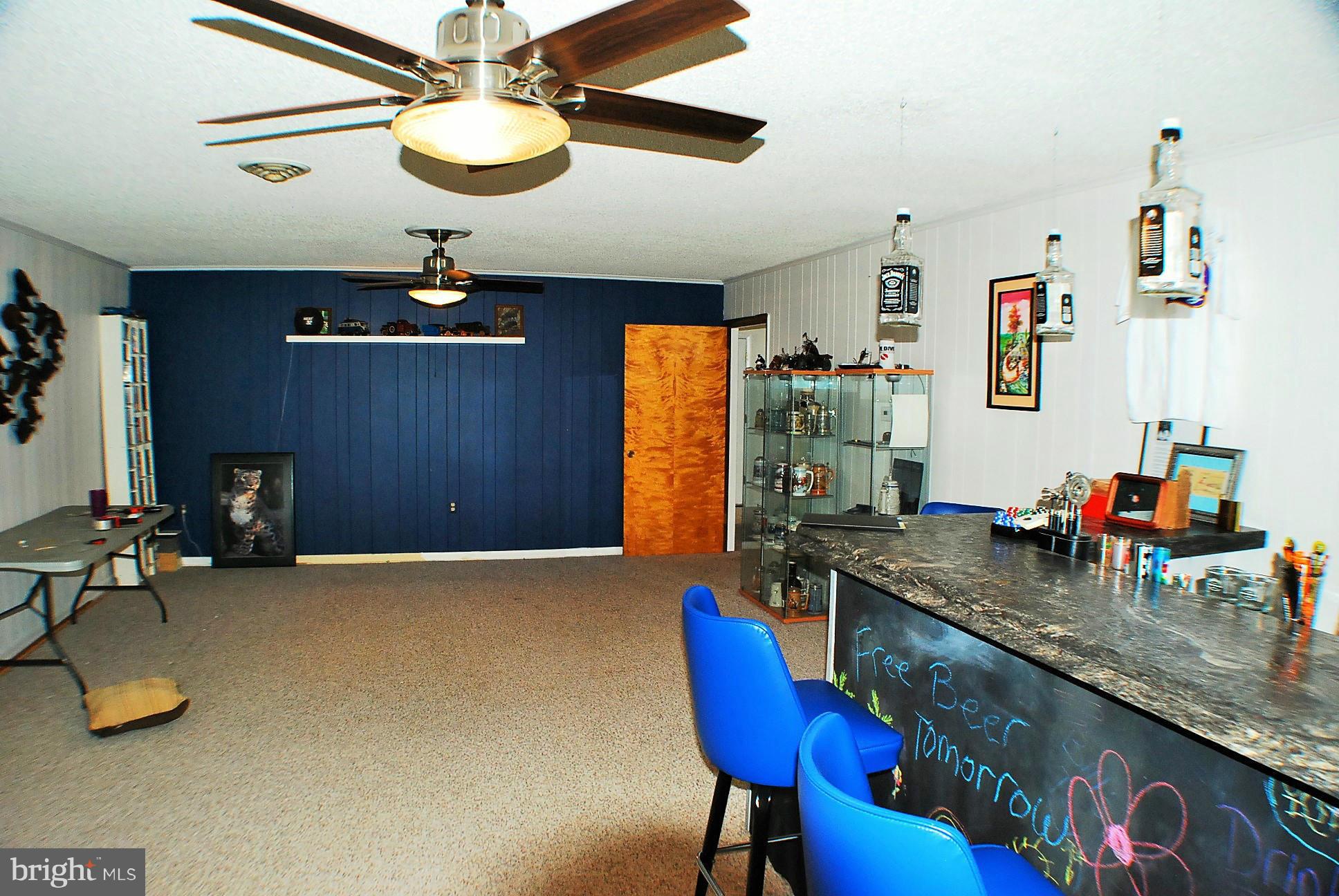 7995 Summit Point Road Charles Town, WV 25414 - Photo 23 of 30 Family Room
