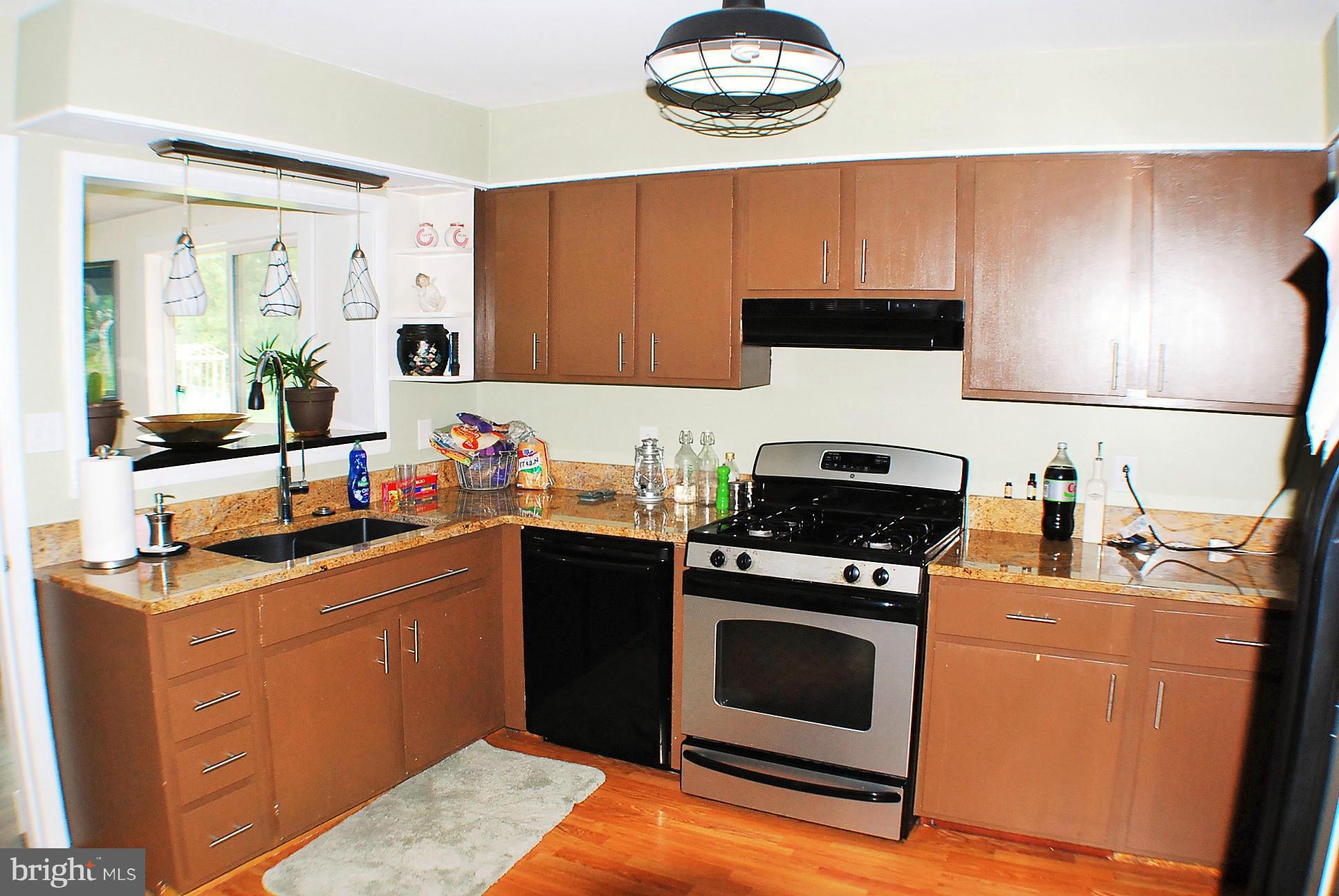 7995 Summit Point Road Charles Town, WV 25414 - Photo 8 of 30 Kitchen
