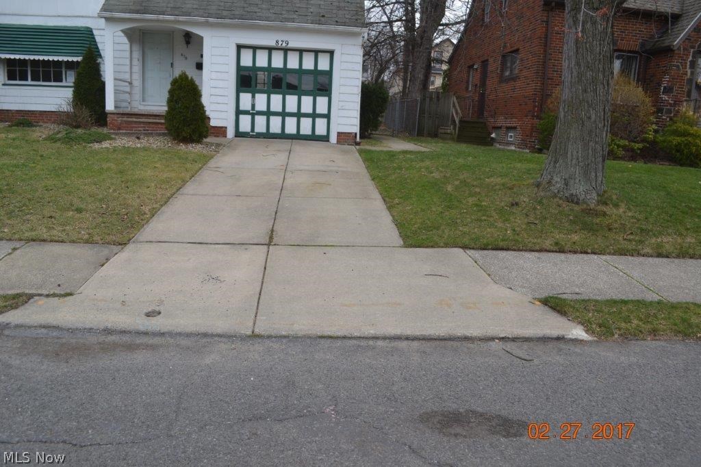 879 Medford Road Cleveland Heights, OH 44121 - Photo 2 of 25