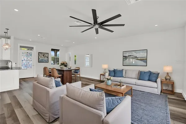 a view of livingroom and hardwood floor