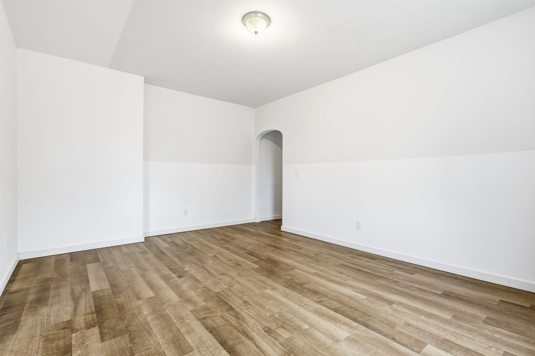 3295 Rochester Street, Unit 2 Detroit, MI 48206 - Photo 5 of 12 11-web-or-mls-Rochester_3295_Unit2 - Liv