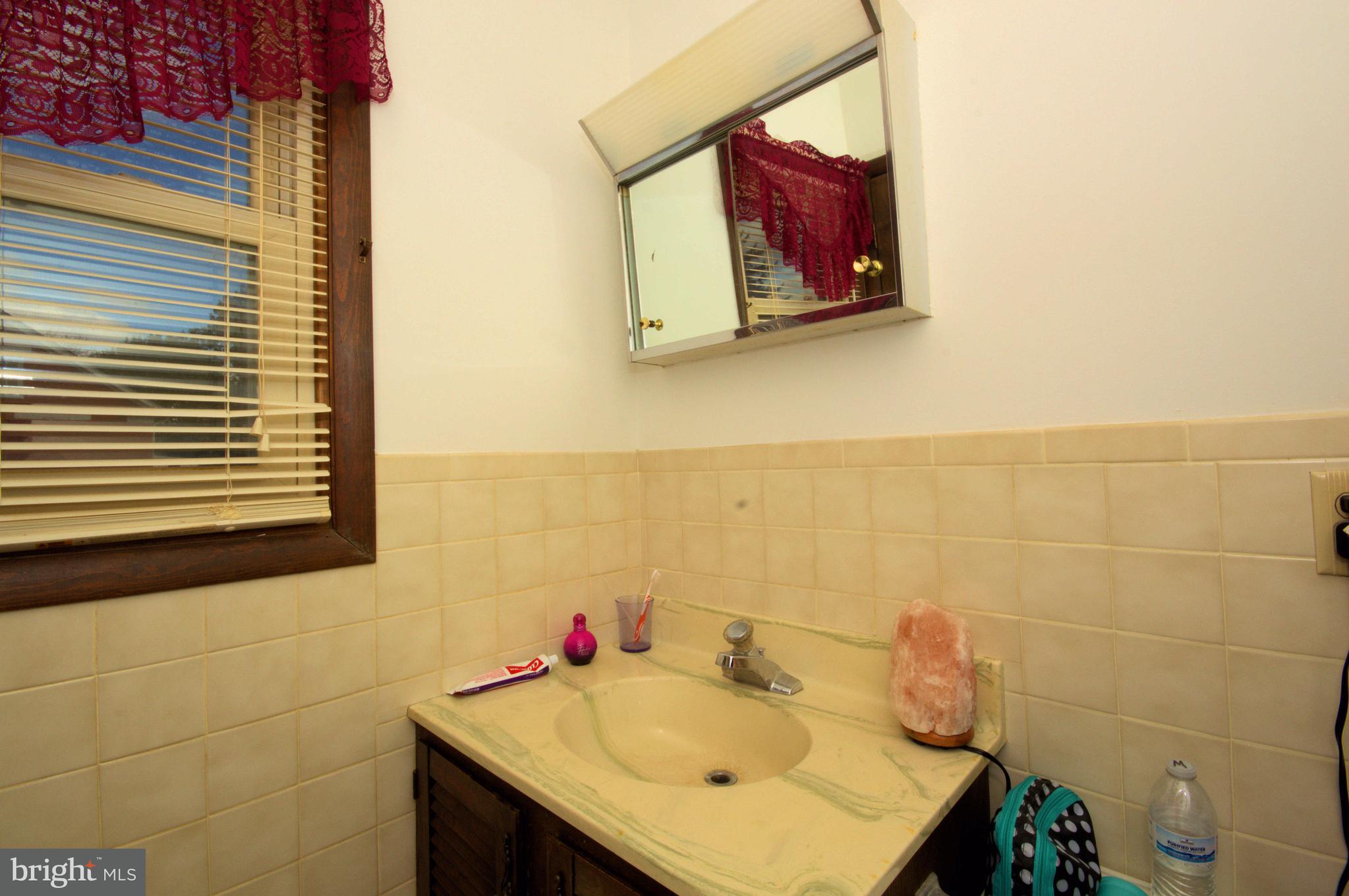 517 Diller Road Hanover, PA 17331 - Photo 9 of 21 Half Bathroom