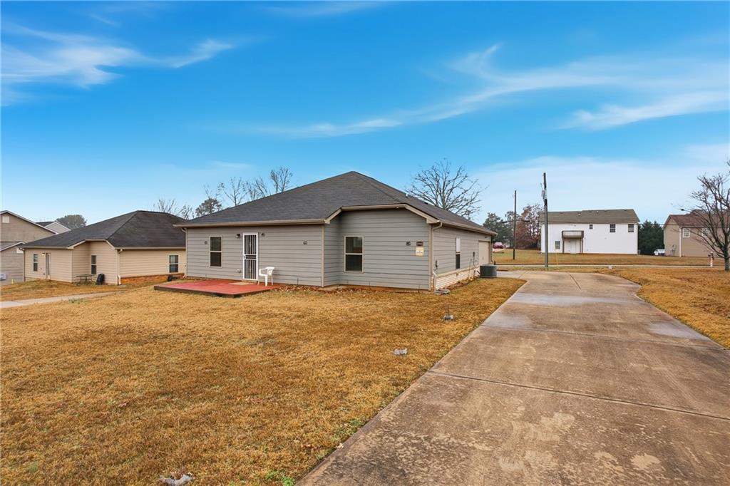 6968 New Dale Road Rex, GA 30273 - Photo 41 of 47 a house view with a outdoor space