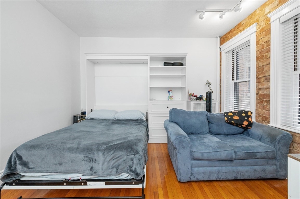 1407 Beacon Street, Unit 8 Brookline, MA 02446 - Photo 5 of 14