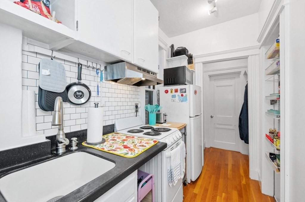 1407 Beacon Street, Unit 8 Brookline, MA 02446 - Photo 7 of 14