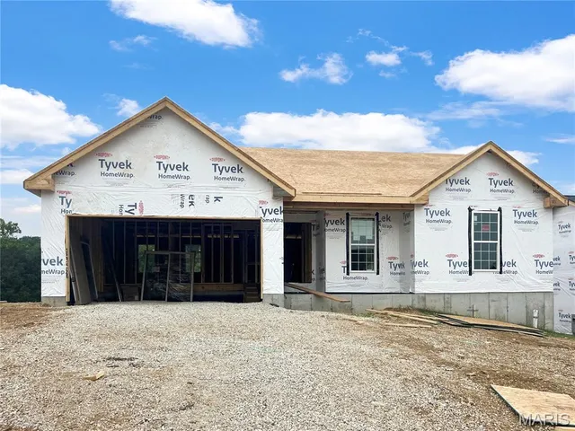 $345,000 | 2320 Hank's Close, Unit 176 STB, Washington, MO 63090