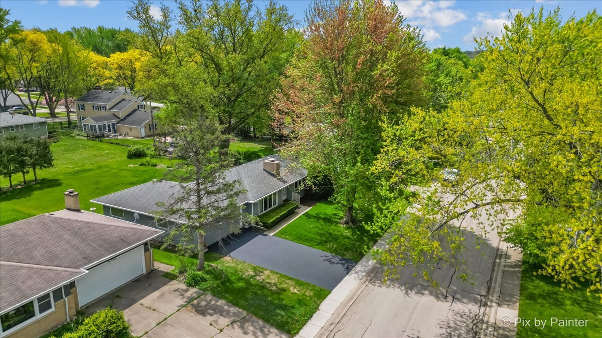 425 Summit Street Algonquin, IL 60102 - Photo 35 of 43 an aerial view of a house with garden space and street view