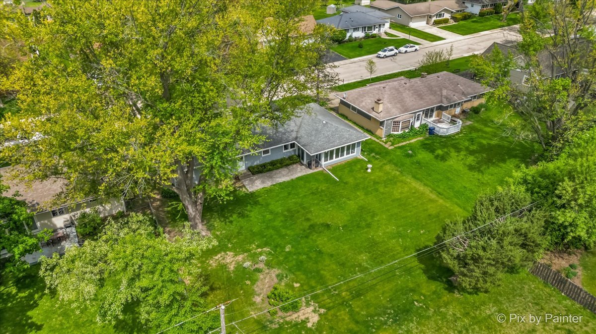 425 Summit Street Algonquin, IL 60102 - Photo 41 of 43 an aerial view of a house