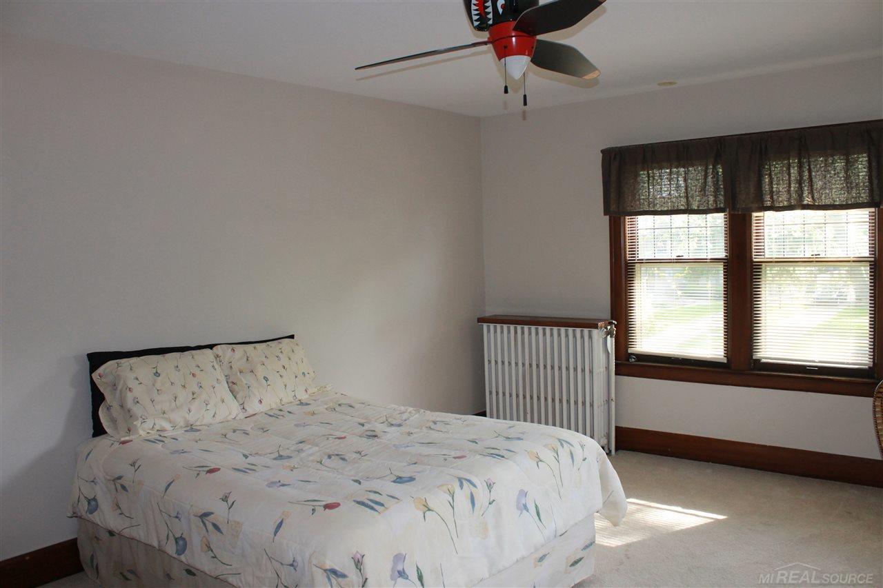 1242 Devonshire Road Grosse Pointe, MI 48230 - Photo 36 of 70 31246129-35.JPG