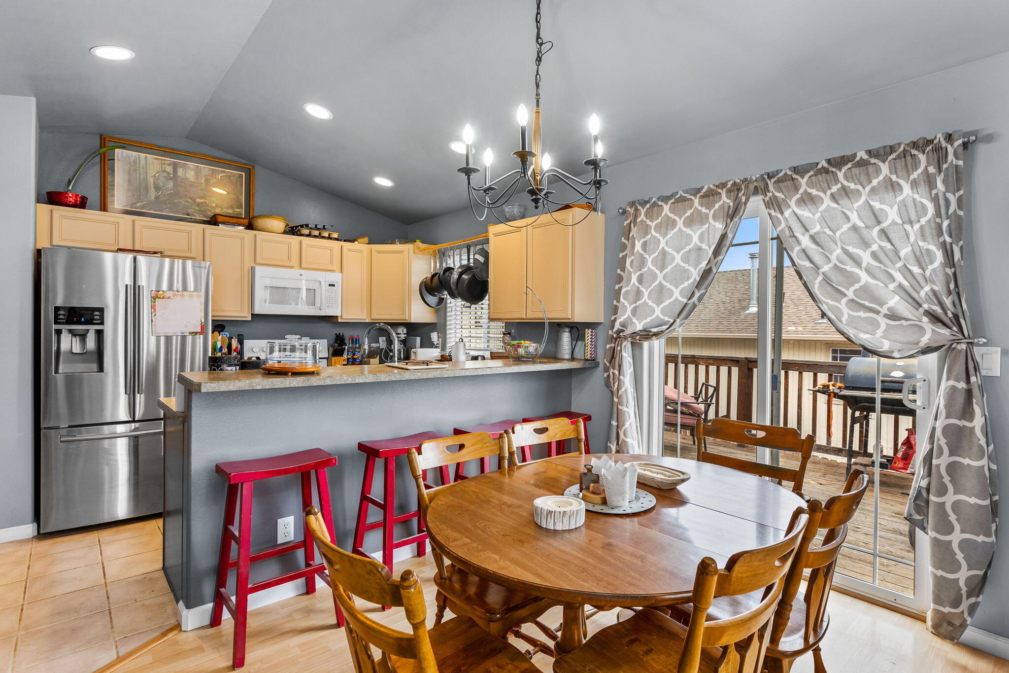 2108 Southwest 36th Street Redmond, OR 97756 - Photo 6 of 25 2022_03_17_2108_sw_36th_st_rdm-6