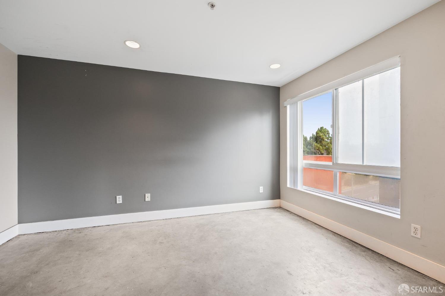 675 8th Street, Unit 14 Oakland, CA 94607 - Photo 11 of 28