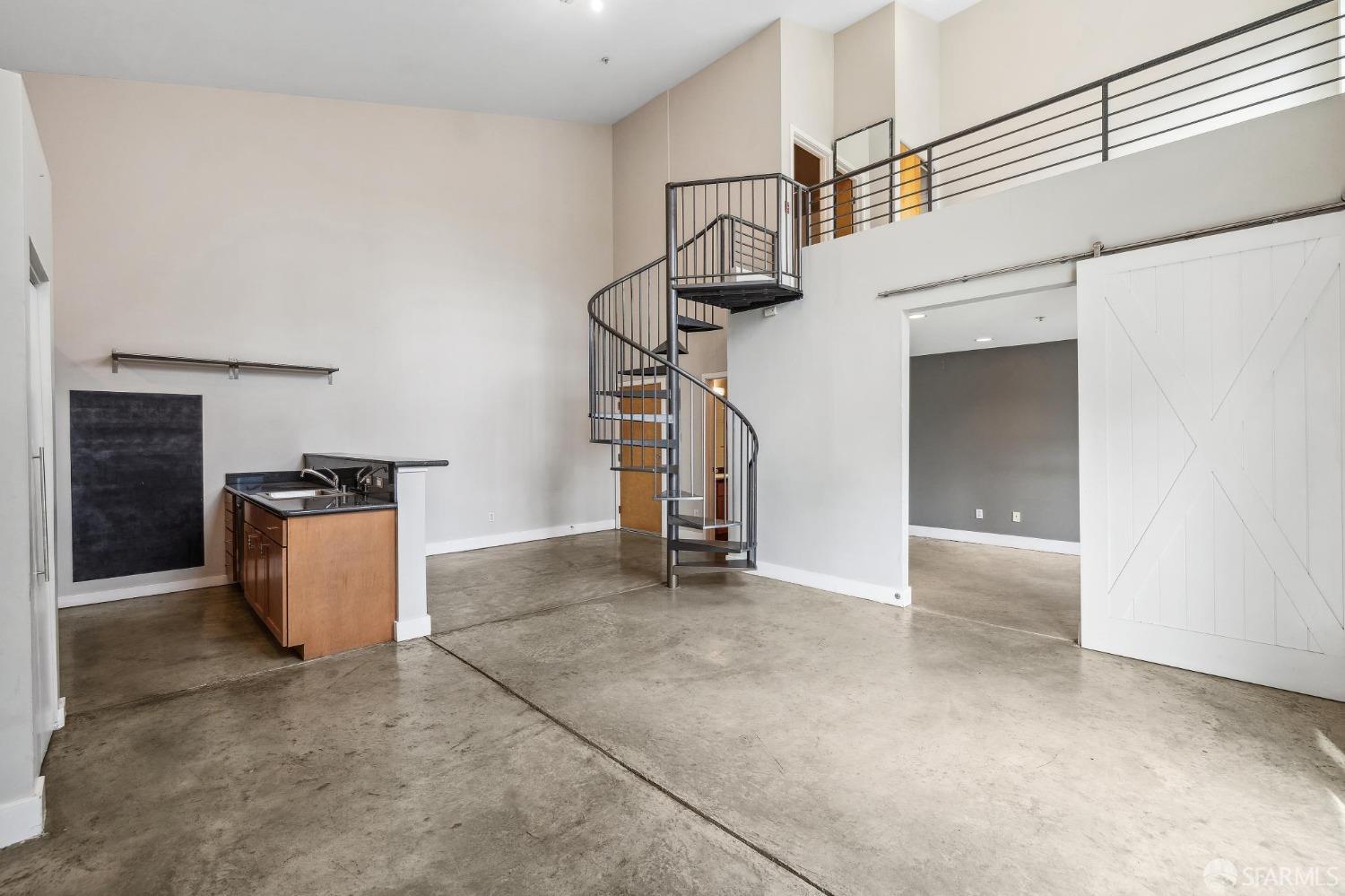 675 8th Street, Unit 14 Oakland, CA 94607 - Photo 8 of 28