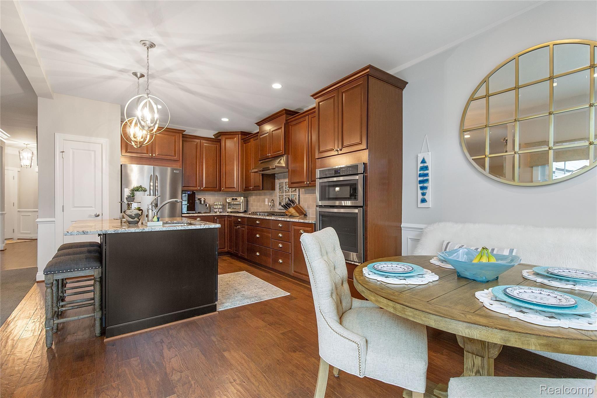42929 Cardinal Way Novi, MI 48375 - Photo 8 of 46 17.jpg