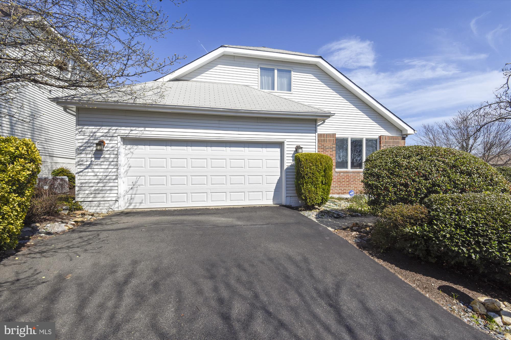 4572 Shetland Green Road Alexandria, VA 22312 - Photo 2 of 43 2 car side load garage.