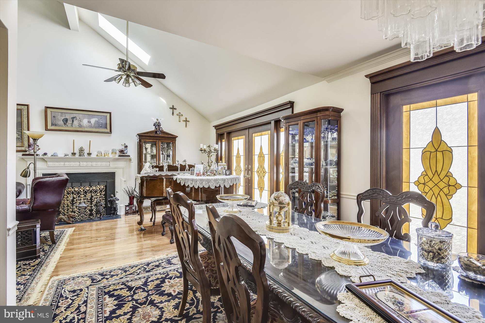 4572 Shetland Green Road Alexandria, VA 22312 - Photo 11 of 43 Open Living and Dining areas