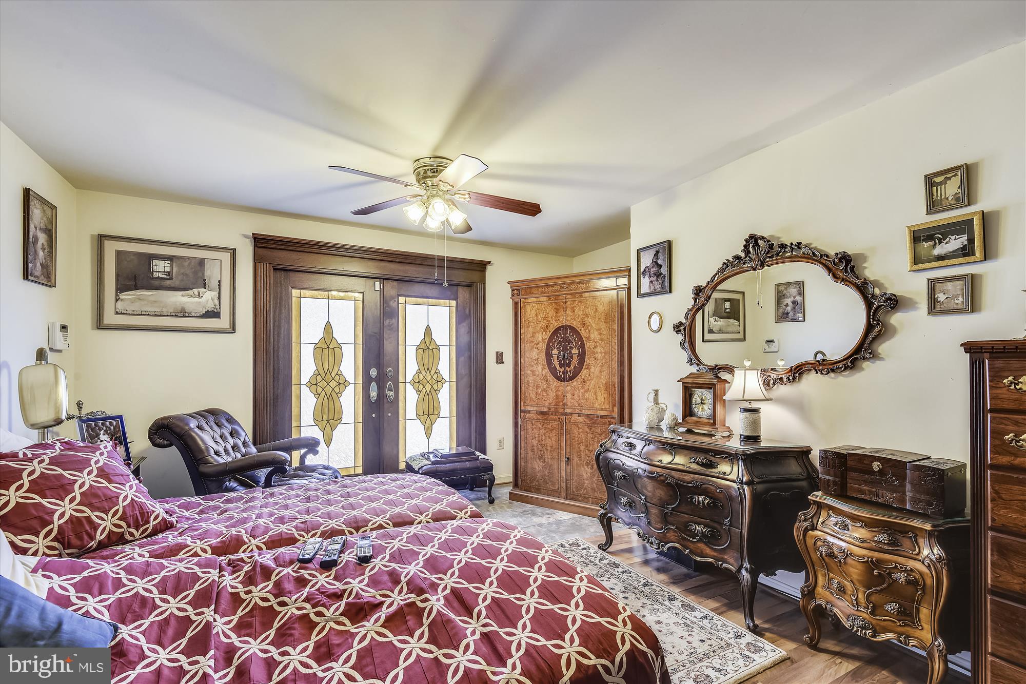 4572 Shetland Green Road Alexandria, VA 22312 - Photo 18 of 43 Main Level Master Suite w/ Doors to Deck