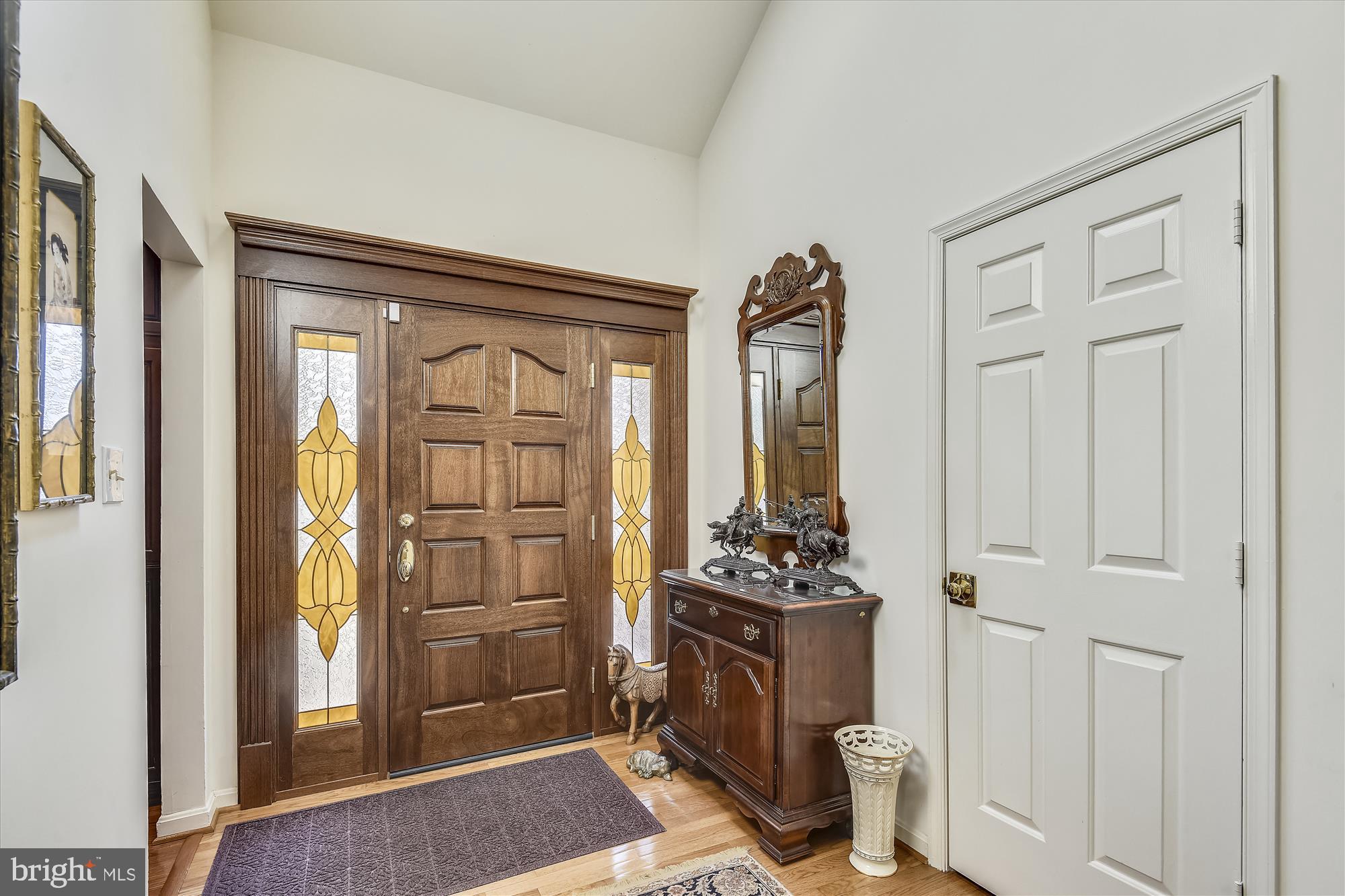 4572 Shetland Green Road Alexandria, VA 22312 - Photo 5 of 43 Formal 2-story foyer.