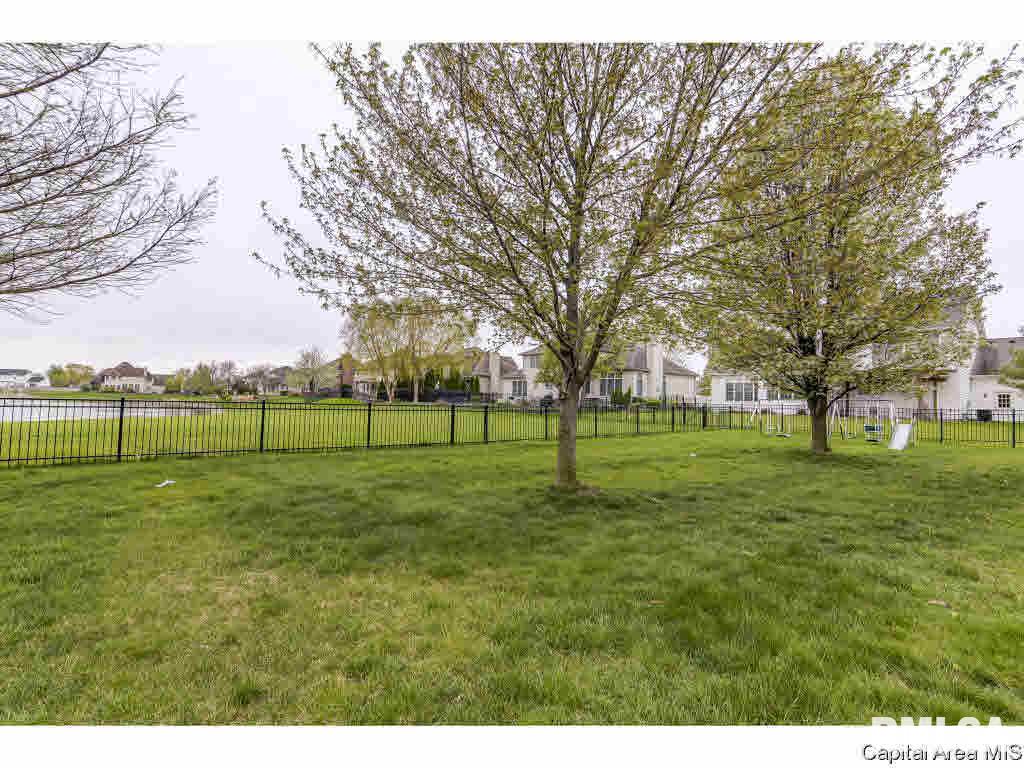 3804 Fielding Drive Springfield, IL 62711 - Photo 3 of 36 Gallery Image 3