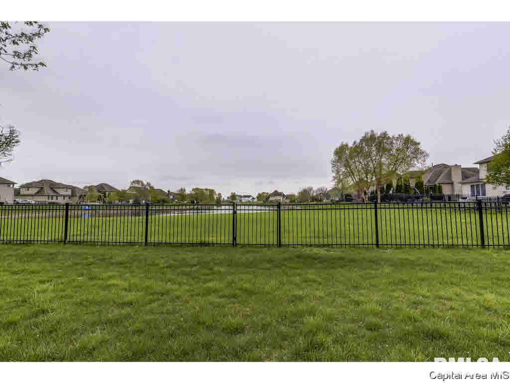 3804 Fielding Drive Springfield, IL 62711 - Photo 4 of 36 Gallery Image 4