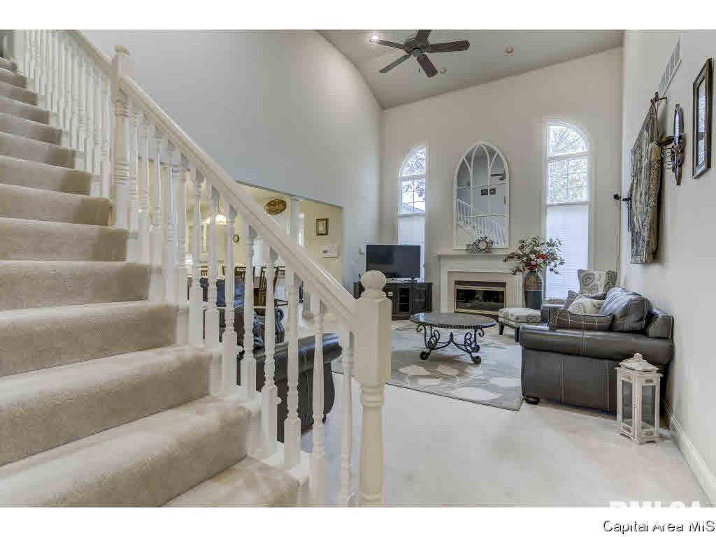 3804 Fielding Drive Springfield, IL 62711 - Photo 7 of 36 Gallery Image 7