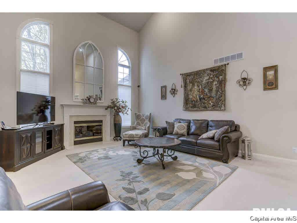 3804 Fielding Drive Springfield, IL 62711 - Photo 10 of 36 Gallery Image 10
