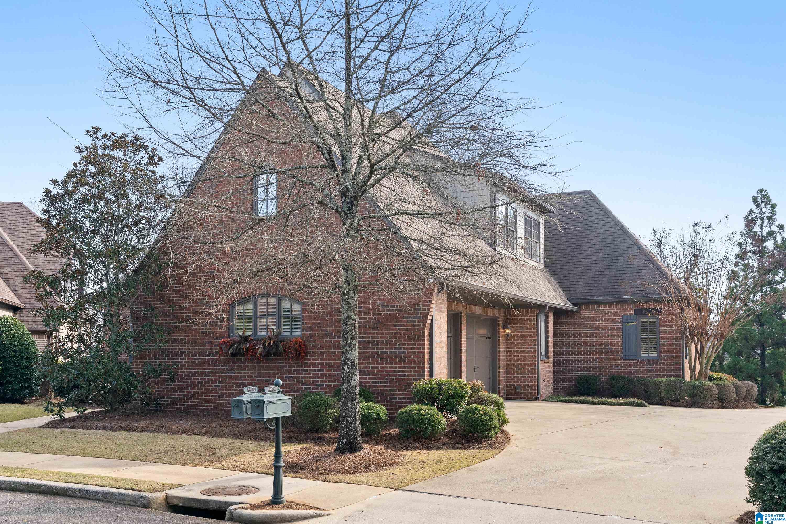 2230 Overlook Crest Birmingham, AL 35216 - Photo 2 of 35