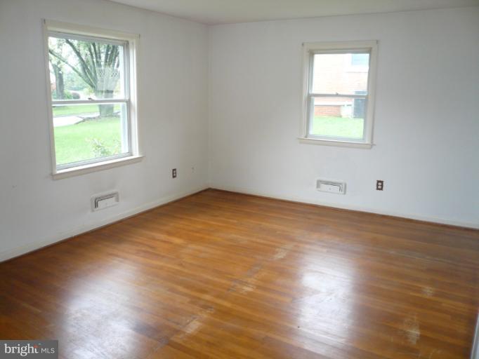 1105 Green Acre Road Towson, MD 21286 - Photo 14 of 22 Bedroom (Master)