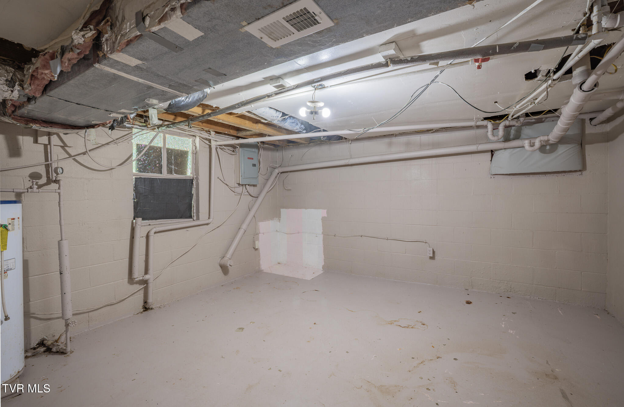 1380 Allison Gap Road Saltville, VA 24370 - Photo 27 of 35 1R9A7177-HDR