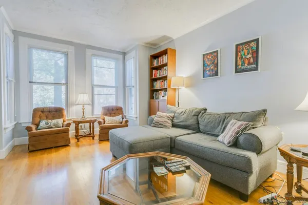 $2,895 | 28 Edwards Street, Unit 1, New Haven, CT 06511