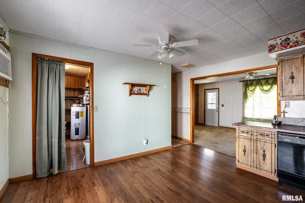 $75,000 | 200 White Oak Street, Stonefort, IL 62987