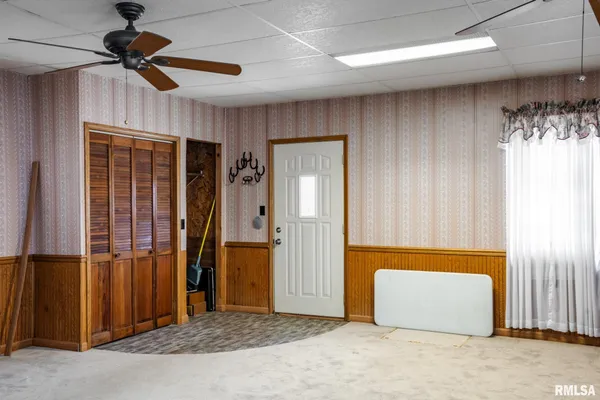 $75,000 | 200 White Oak Street, Stonefort, IL 62987