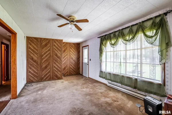 $75,000 | 200 White Oak Street, Stonefort, IL 62987